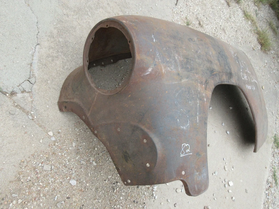 1951 51 1952 52 CHEVROLET NOS GM BEL AIR 210 150 FENDER FENDER BELAIR STYLELINE - Image 2 of 4