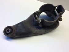 JEEP KJ CHEROKEE LIBERTY 2002-2007 3.7 V6 FRONT DIFF SUPPORT BRACKET MOUNT