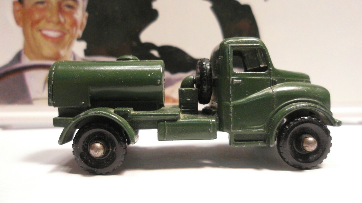 MATCHBOX LESNEY issued 1959 # 71A-1 Austin 200 gallon water truck