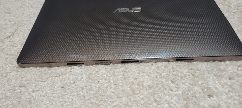 Paquete de tableta ASUS Eee Pad Transformer TF101 (solo Wi-Fi) 10,1" solo para piezas Foto 4 de 4