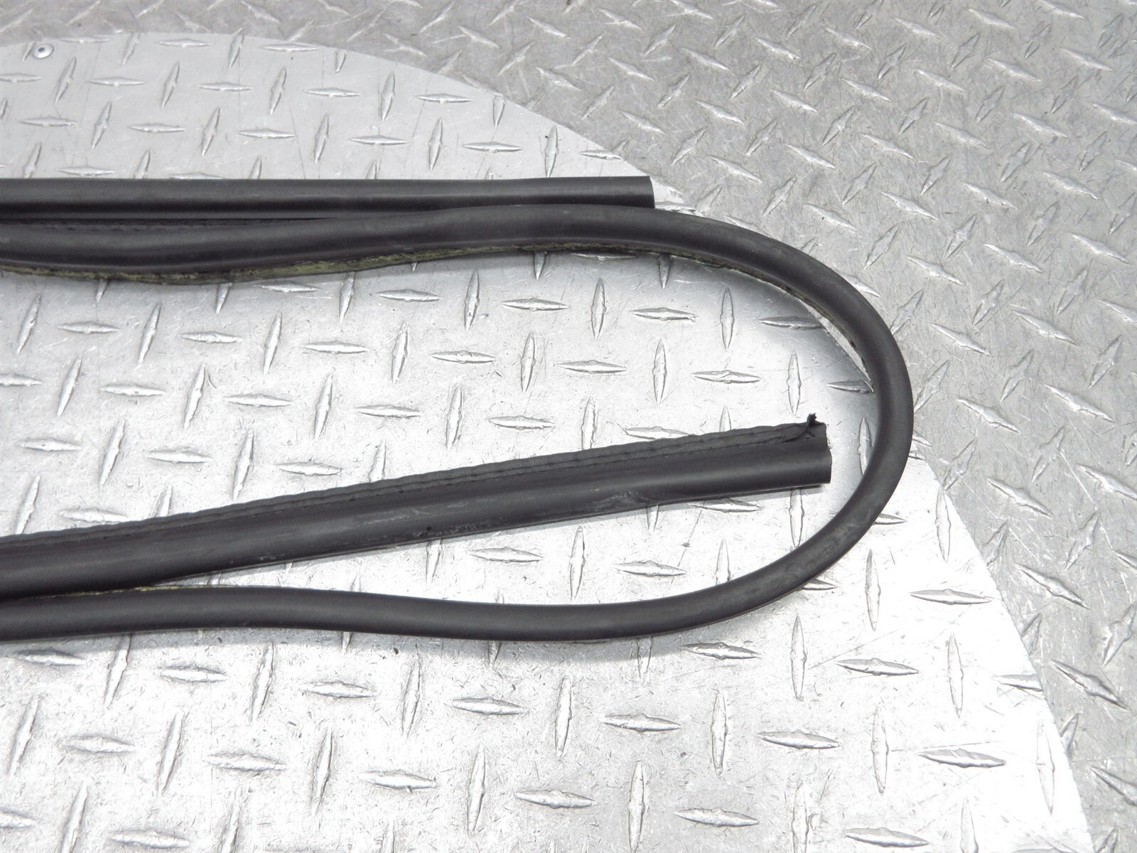 2008 Ferrari F430 Spider Convertible Roof Top Weather Strip Seal Gasket Liner