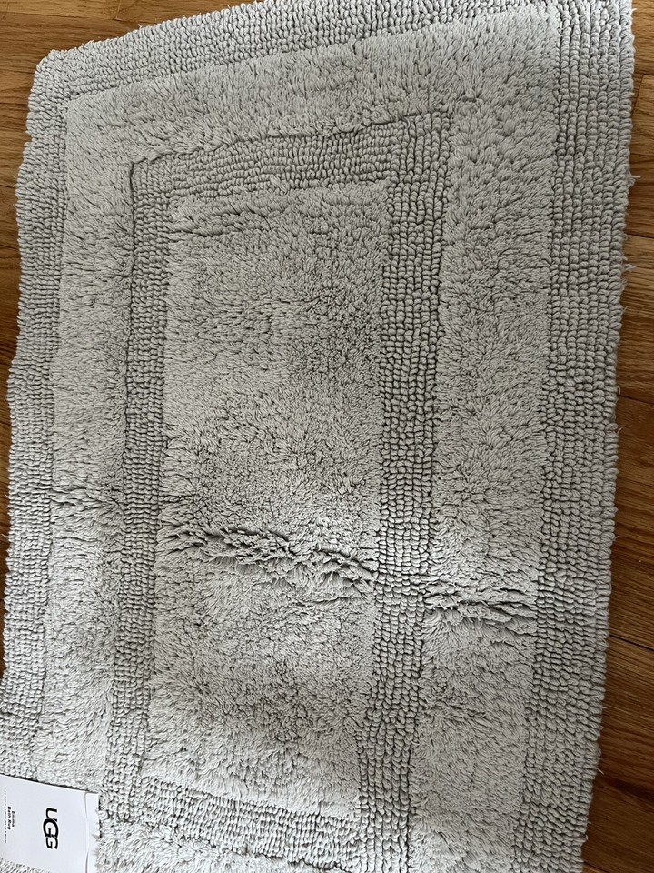 UGG EMMA BATH RUG (20in x 32in)100 COTTON OEKOTEXCOLOR Silver Gray