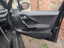 PEUGEOT 208 SIGNATURE 2015-2019 DOOR CARD RIGHT SIDE FRONT