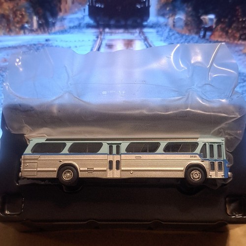 Autobús Rapido Trains New Look Santa Mónica calibre N escala 1:160 573008 | Condition: New