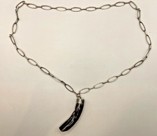 antiker Schmuck Kette mit Anhänger schwarze Koralle sehr schön