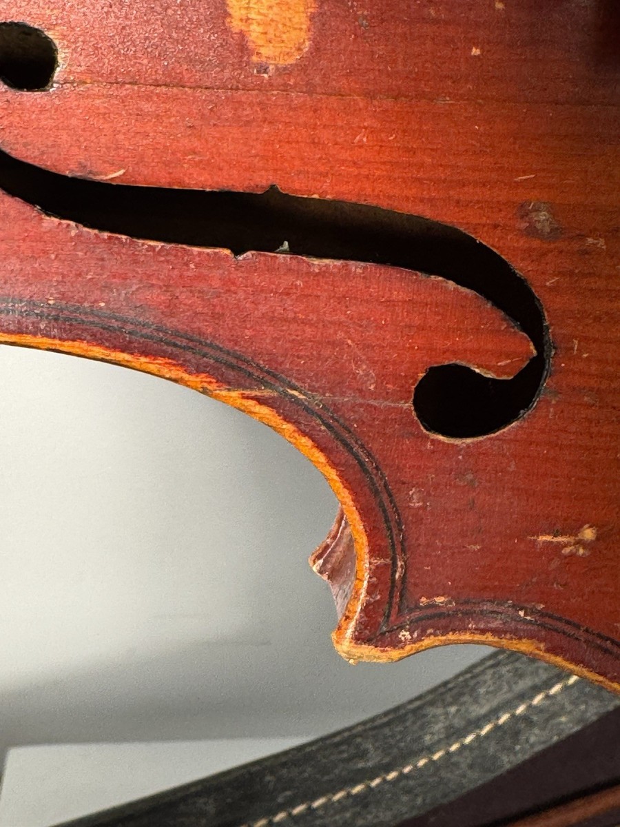 4/4 Acoustic Violin IPS 398 with Ornate Tailpiece, Bow, and Hard