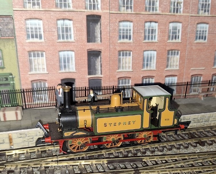 Hornby R3780 OO Gauge LBSCR 'TERRIER' 'STEPNEY 'No.655 Little used RARE