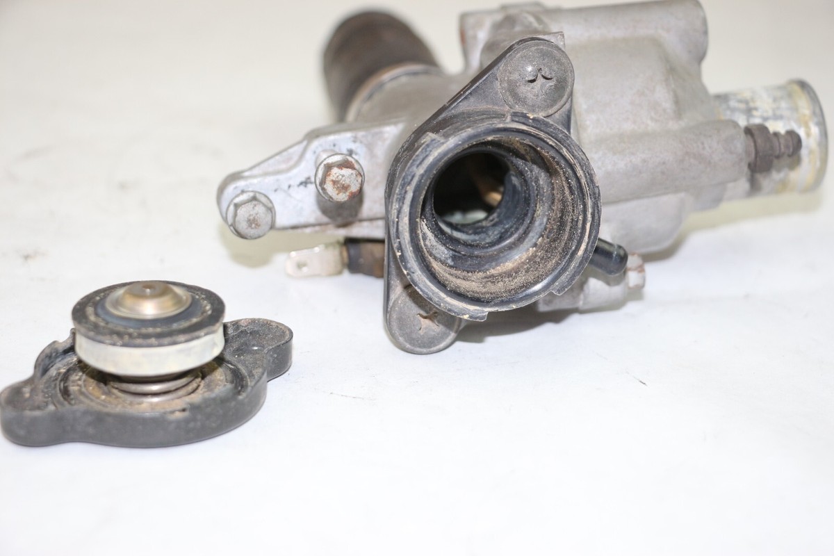 1986 - 1987 Kawasaki Ninja 1000R ZX1000 Thermostat Housing