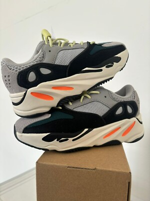 yeezy 700 size 6 youth