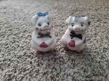 Vintage Set of 2 Ceramic Porcelain White Pig Salt and Pepper Shakers Not Marked