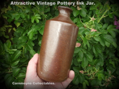 Attractive Vintage Salt Glazed Pottery Ink Jar With Pouring Lip..AH5114.