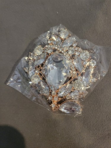 Totally Dazzled Brooch lot of 3 Crafting or Jewelry Butterfly Flower Design - Picture 4 of 6