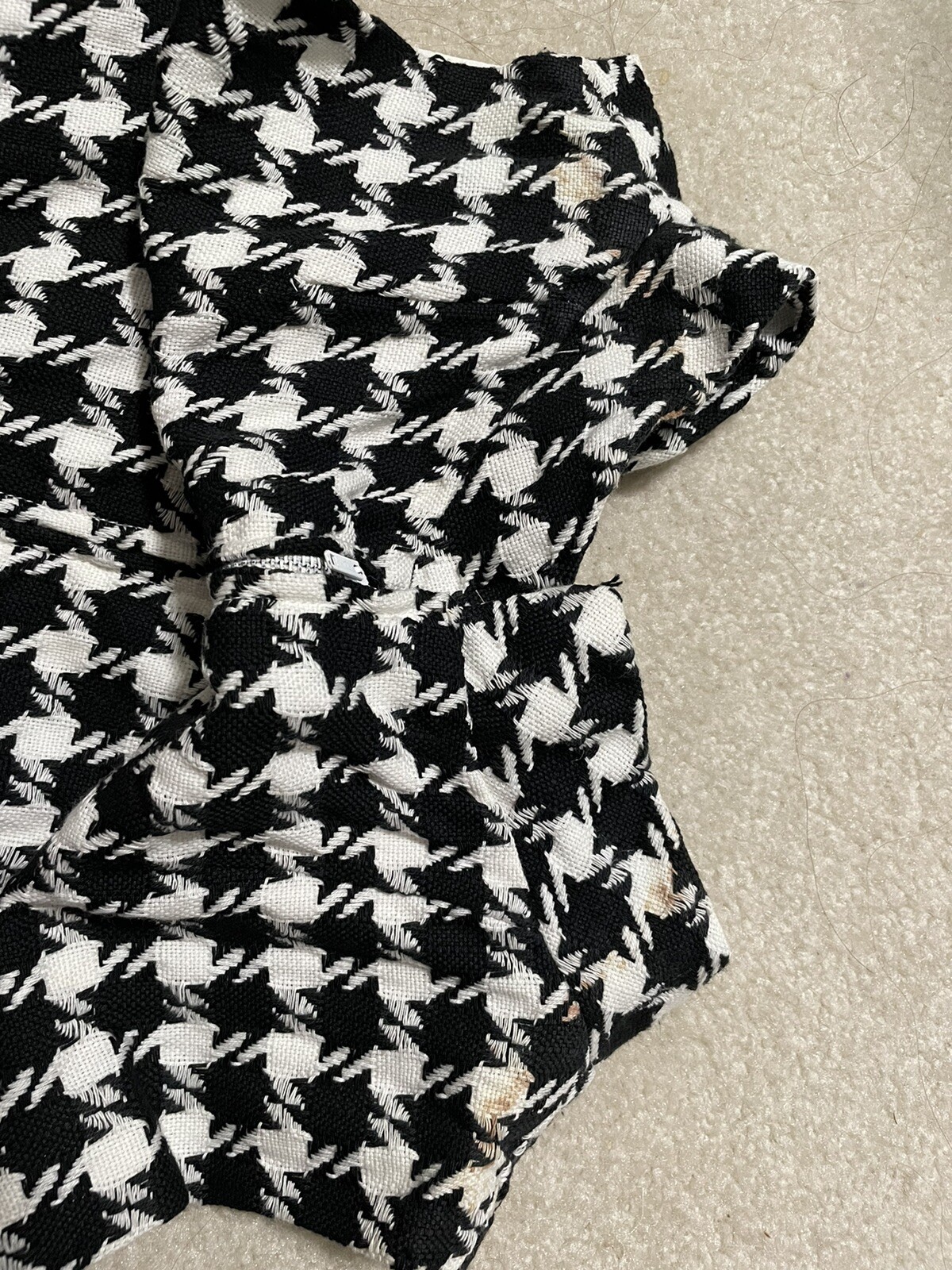 Picture 4 of 12