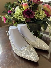 ALEX MARIE Women  s Bridal Shoes White Strappy Pearls Embellished Size 9