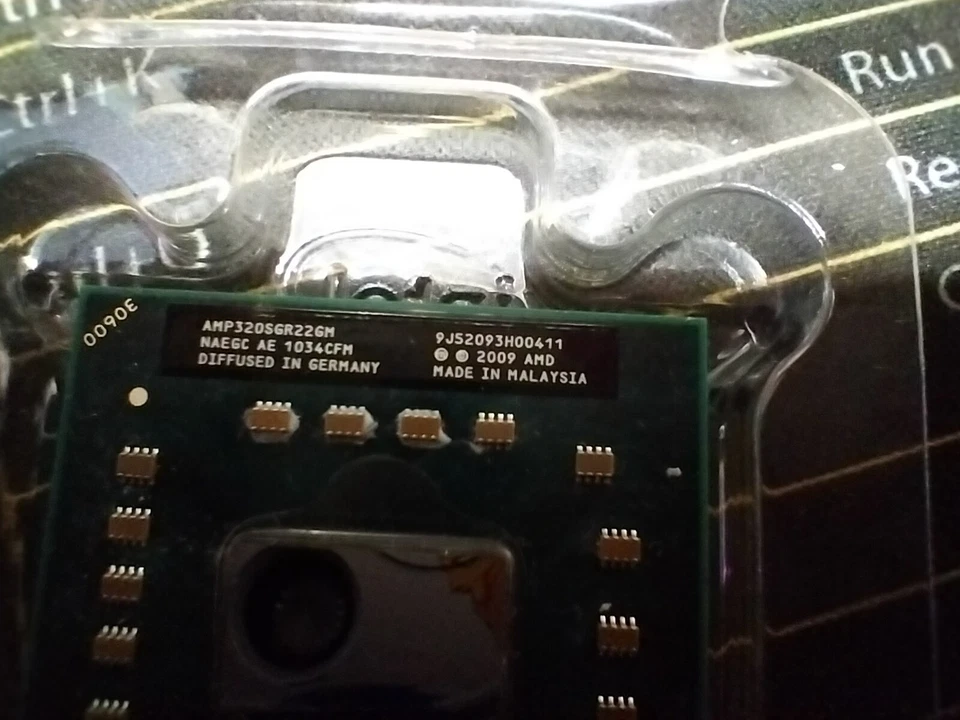 Athlon II P320 CPU Processor AMP320SGR22GM 2.1 GHz 1600 MHz Socket laptop - Immagine 4 di 4