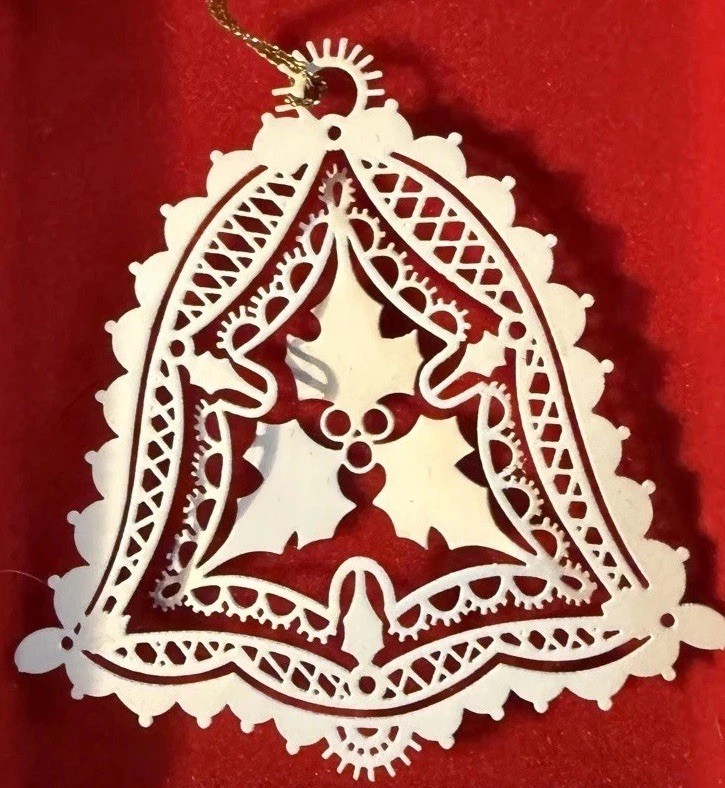 Vintage Winterlace by Tamerlane White Cut-Out Christmas Bell Ornament #1050