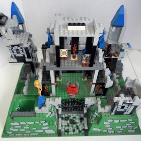 LEGO Castle: King's Castle (10176) Incomplete, missing pieces