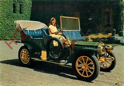 Ansichtskarte; Oldtimer, unbekanntes Modell, Dame am Steuer
