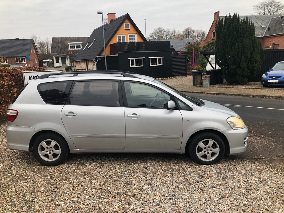 Toyota Sportsvan 2,0 VVTi Benzin dba.dk Køb og Salg af Nyt og Brugt