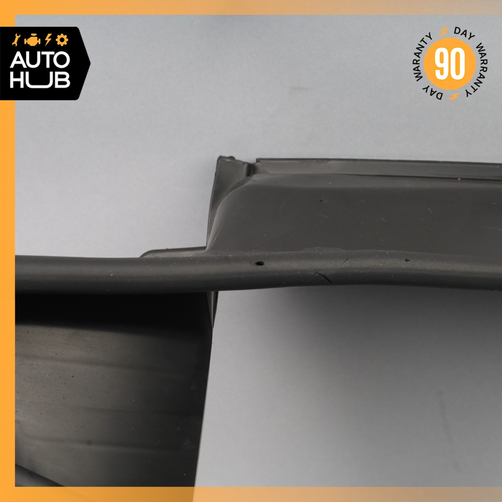 2014 Maserati Quattroporte Right Side Intercooler Duct Shroud 670037774 OEM