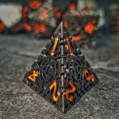 Sage's Labyrinths - Black Weave Red Ink Hollow Metal Polyhedral Dice Set DnD - Picture 6 of 8