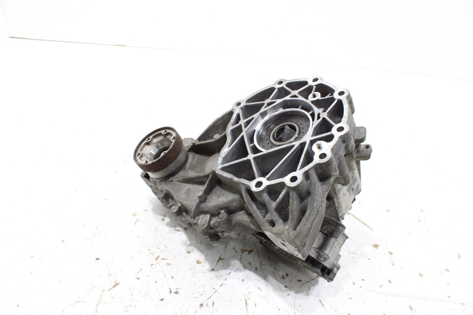 2017 - 2020 MASERATI LEVANTE AWD AUTOMATIC TRANSMISSION TRANSFER CASE OEM