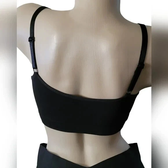 Camiseta sujetador Coobie sin costuras cuello redondo cami negra talla completa Foto 2 de 4