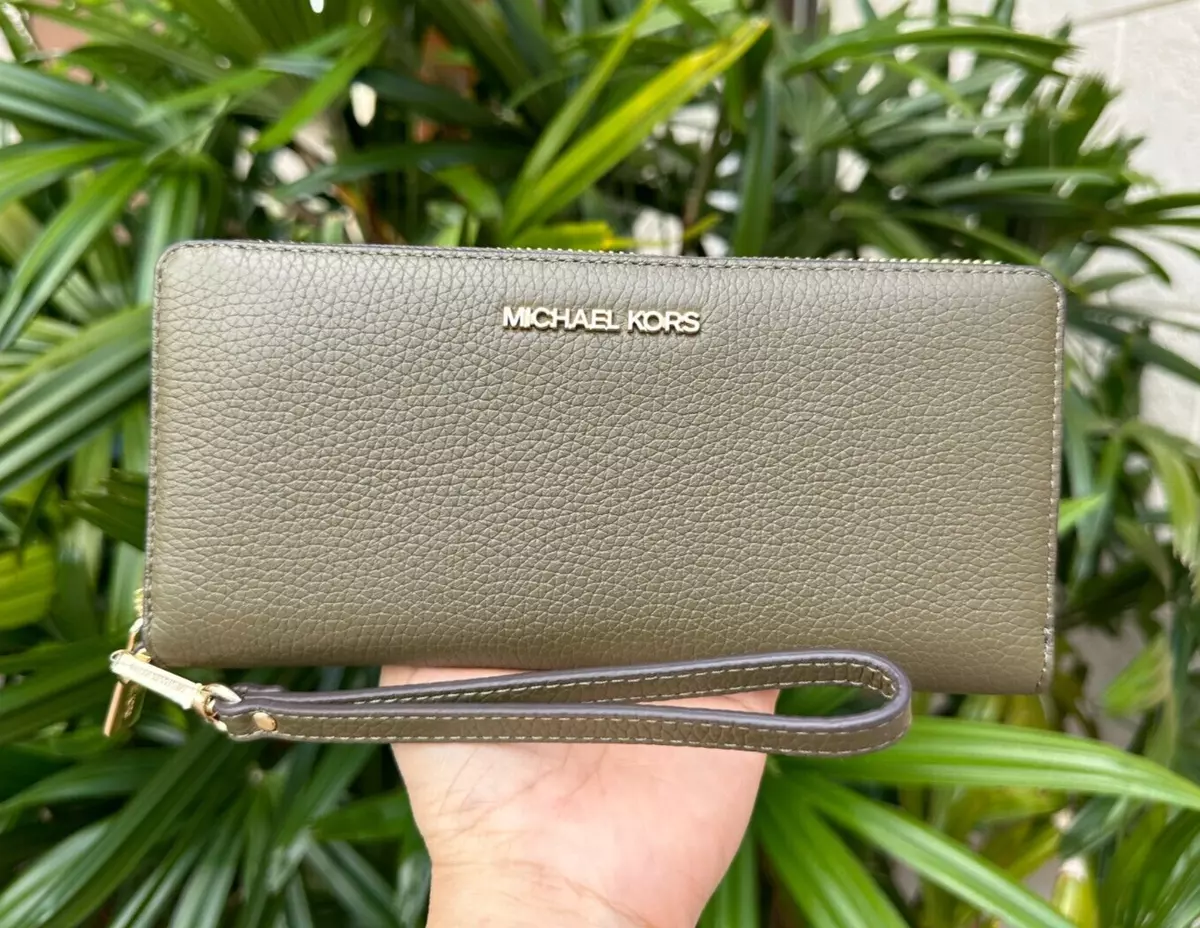 Michael Kors Jet Set Travel Continental Wallet