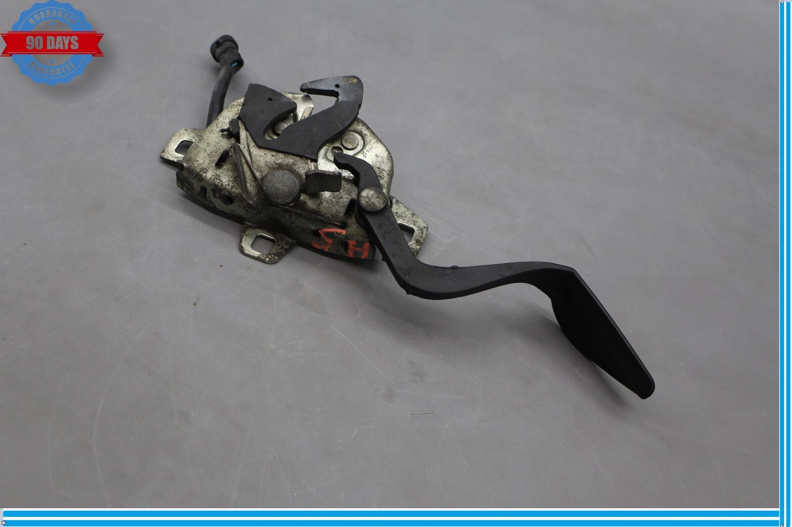 03-13 Maserati Quattroporte M139 S GT S Hood Safety Catch Lock Latch Oem
