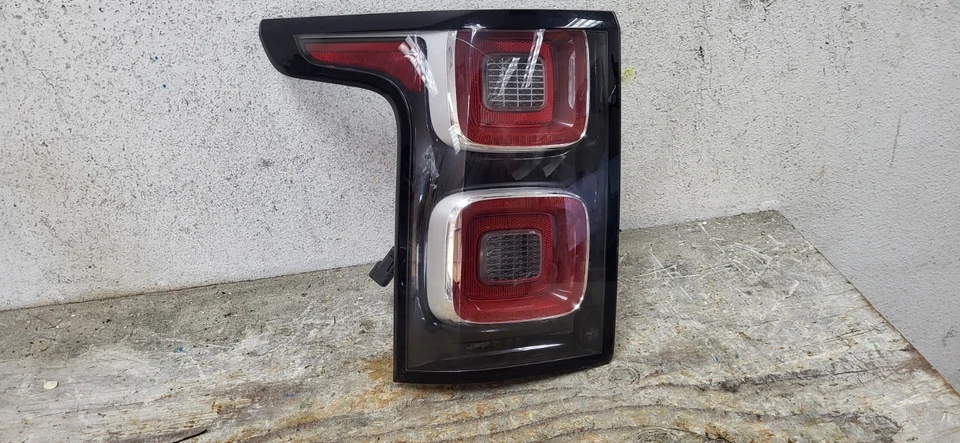 2019-2023 LAND ROVER RANGE ROVER VELAR TAIL LIGHT DRIVER SIDE OEM *DC8245 - Image 2 of 4