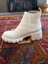 steve madden howler boot W7