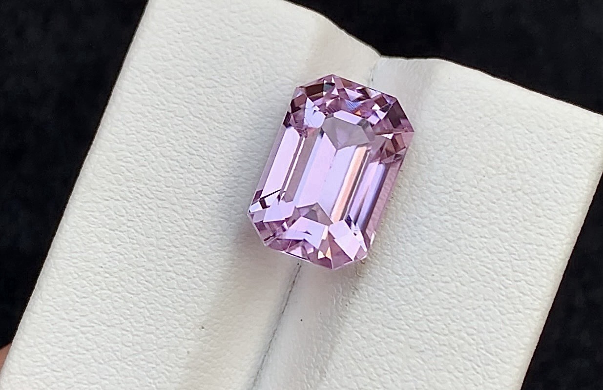 8.95  Carat Natural Pink Kunzite Loose Gemstone From Afghanistan