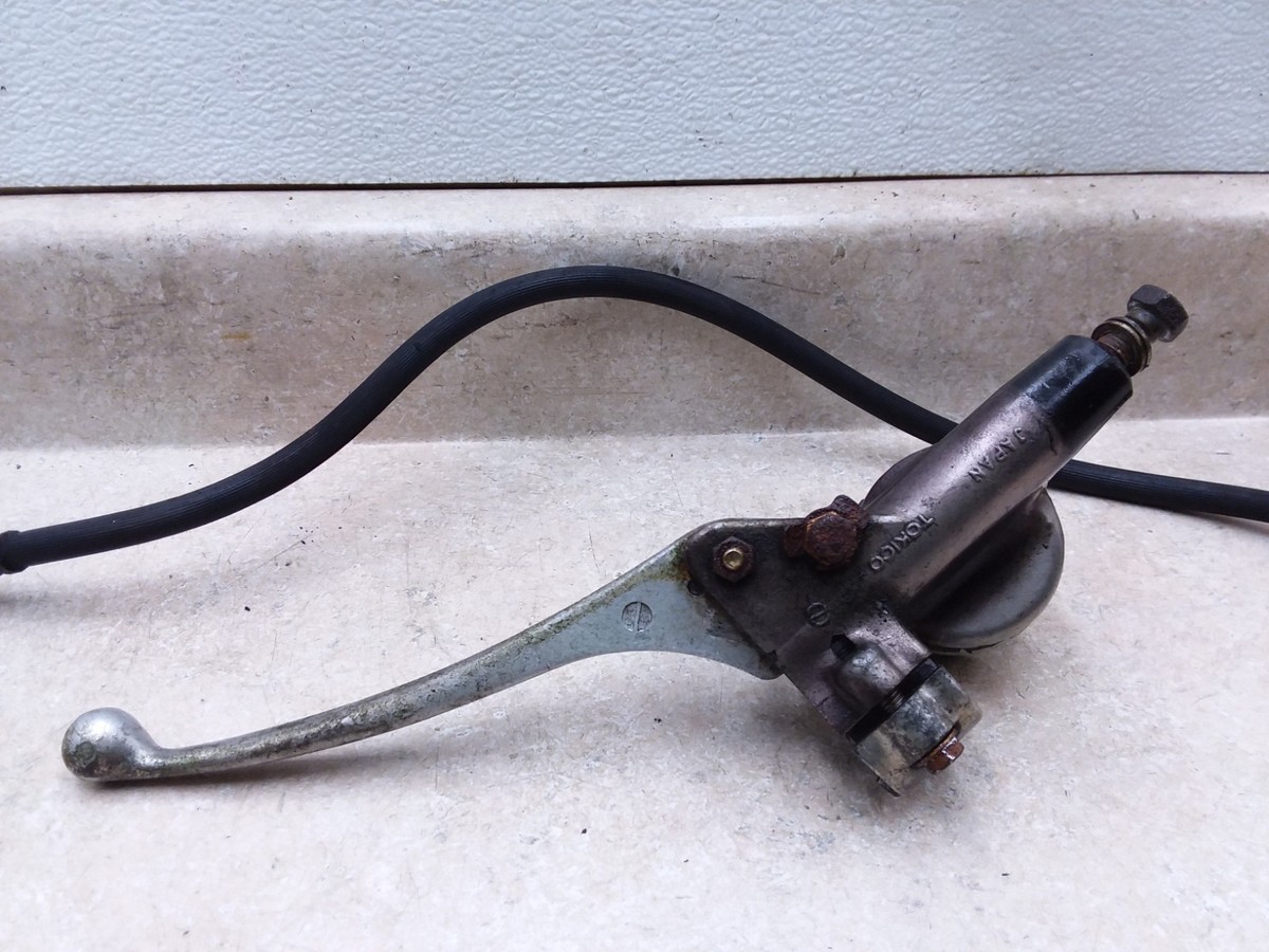 Kawasaki 900 Z1 KZ900 LTD Front Brake Master Cylinder FOR PARTS