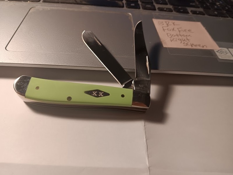 case 63831 mint green synthetic smooth mini trapper