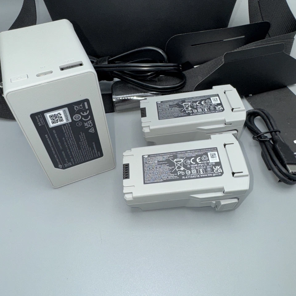 DJI Mini 3 Pro Fly More Kit Bolsa 2 Baterías Cargador Hub Accesorios OEM Foto 2 de 4