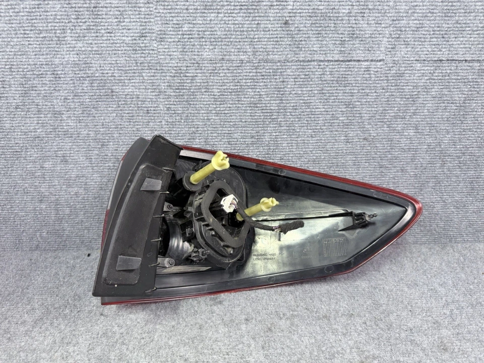 2013-2016 福特 C-Max 左后驱动侧外尾灯组件原始设备制造商 — 第 4/4 张图片