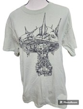 J Mcneese, artist Magic Mushroom T-shirt Size M Vintage