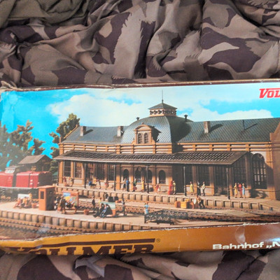 Vollmer HO Gauge Model Railroad Station Building Kit, Multicolor Transportation