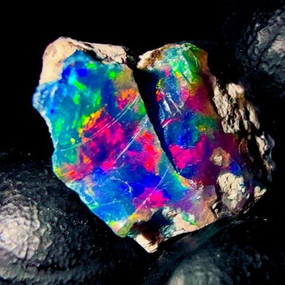 dry opal rough, Ethiopian Opal gemstone, Natural Black Fire opal 7 Ct 20x13 mm