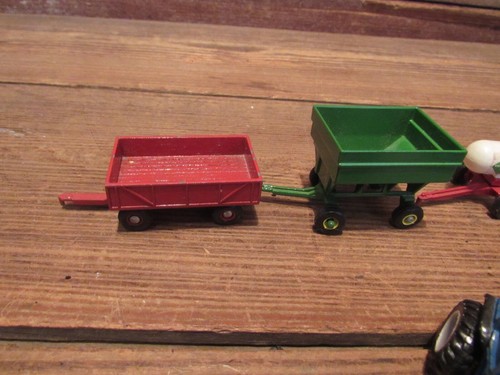 Vintage ERTL 1/64th John Deere & Others Farm Implements - Picture 7 of 8