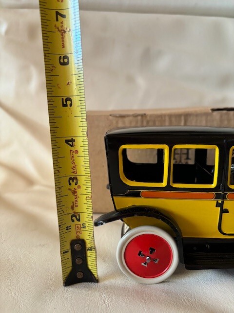 ANCIEN JOUET EN Tole Voiture Taxi Avec Sa Cle Dans Son Jus EUR 18,00 ANCIEN JOUET EN Tole Voiture Taxi Avec Sa Cle Dans Son Jus EUR 18,00