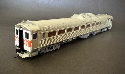 HO Life-Like Proto 1000 RDC 2 NH Passenger Coach  - New Haven #120