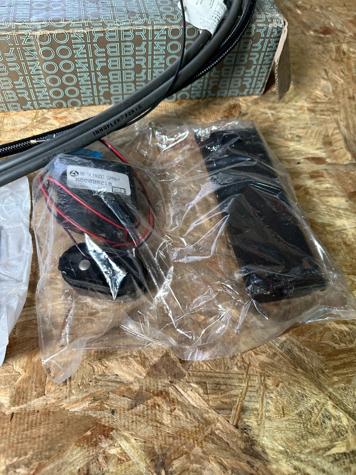 Brizo 64025LF-PN拉式厨房龙头带开关触摸激活*阅读* — 第 4/4 张图片