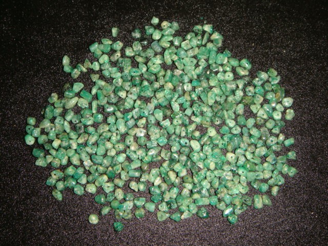 SMALL OLD POLISHED EMERALD BEAD PARCEL   210  CARATS