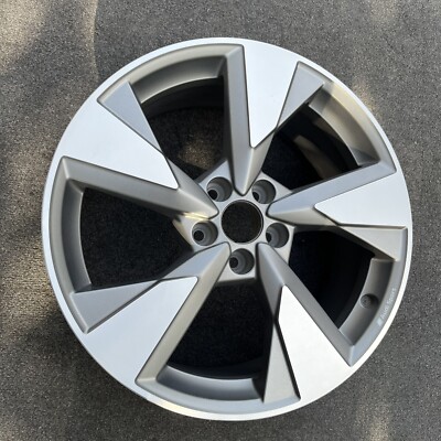 SINGLE 19 INCH WHEEL/RIM AUDI Q5 2022-2023 GREY MACHINED OEM