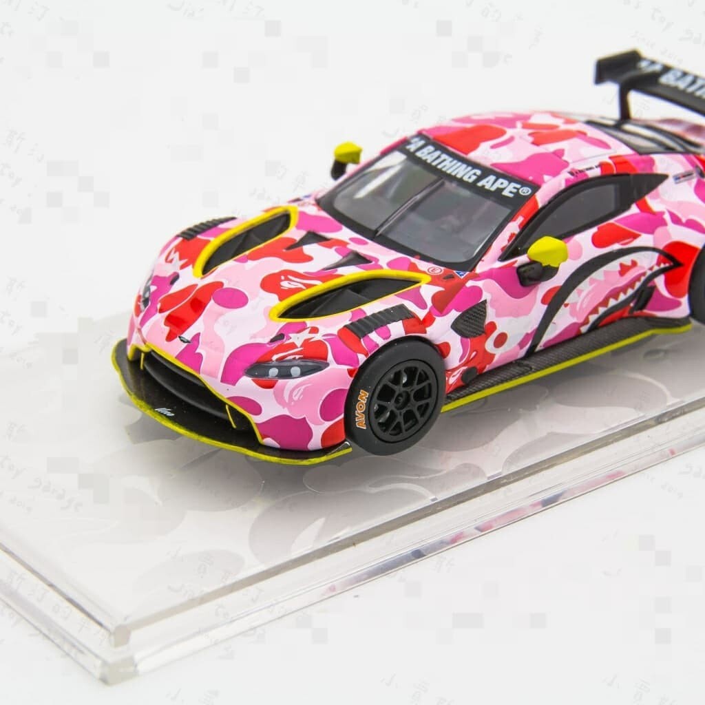 POPRACE BAPE x Aston Martin GT3 BAPE Pink camouflage 1/64