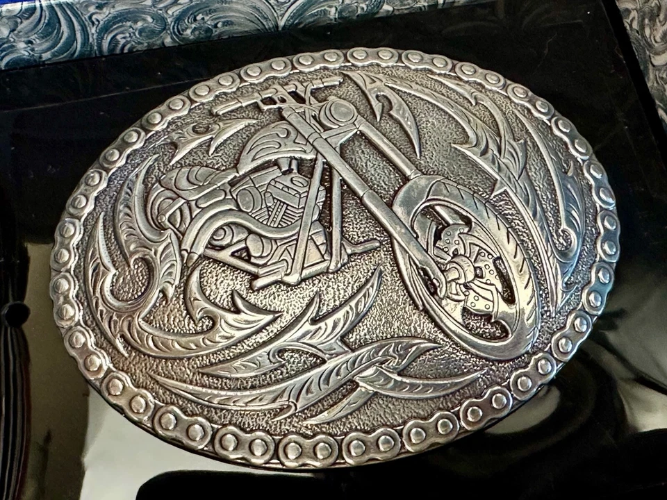 Motociclista Motocicleta Chopper Diseñado Tono Plateado Ovalado Crumrine Cinturón Hebilla en Caja Foto 3 de 4