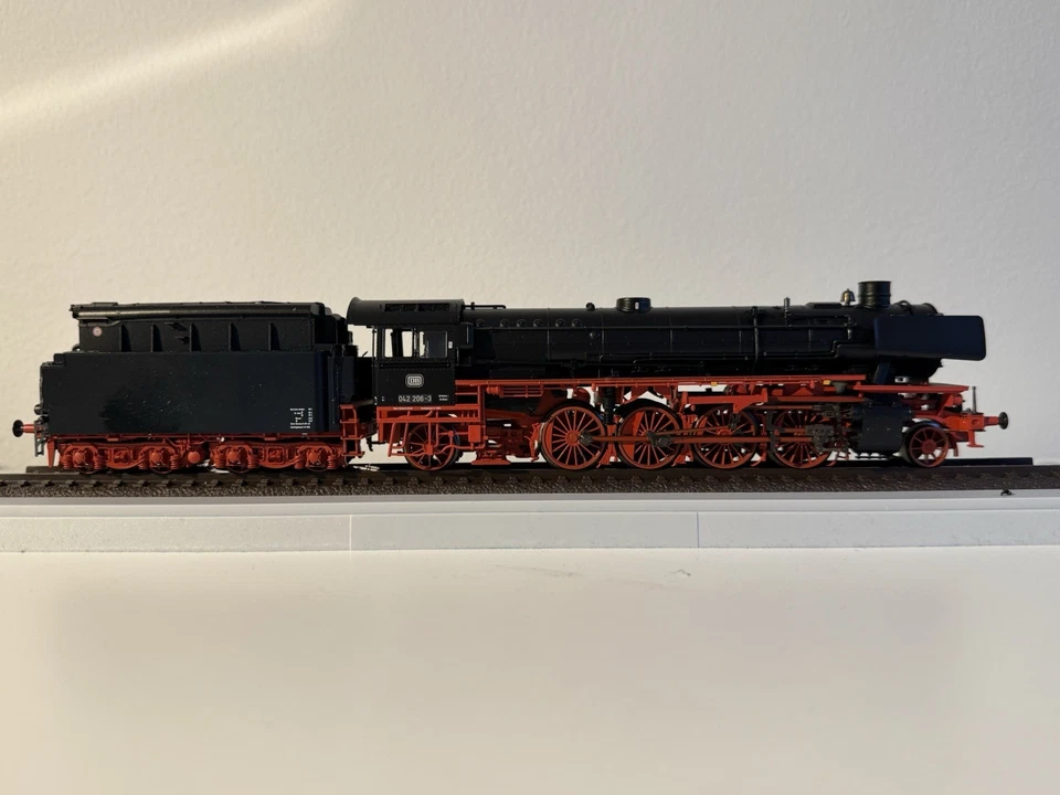 Märklin H0 37931 BR 042 der DB MFX Sound TOP-Zustand - Bild 4 von 4