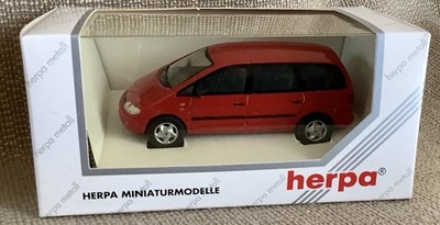 Herpa ~SEAT Alhambra Dealer (Typ 7M / VW Sharan Mk I 1996-1999)-Red~ 1:43 Scale