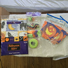 Halloween Party Pak, Banners,table Cloth, And Party Favors. LOT